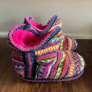 MukLuks toddler 7/8 slippers